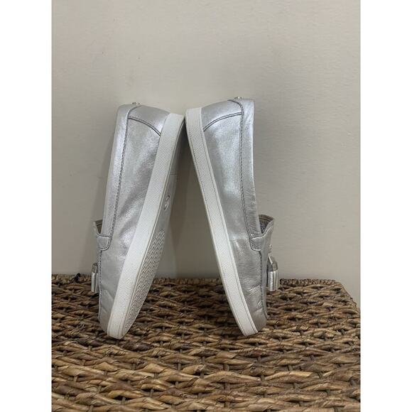 Michael Kors Flats Silver Loafers Leather 9M Comfort Preppy Old Money Going Out - Picture 3 of 8
